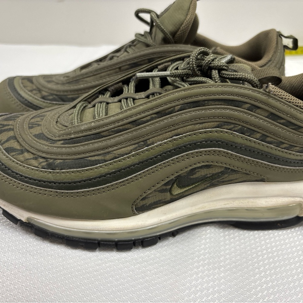 Nike Green Air Max 97 Sneakers with Full-Length Air Cushioning